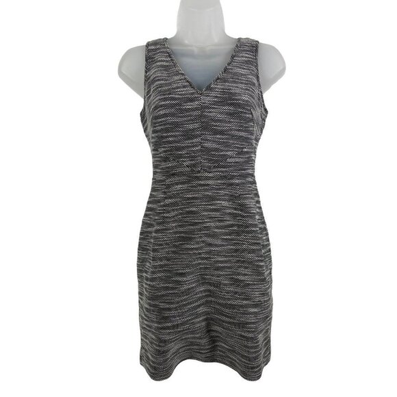 Banana Republic Dresses & Skirts - Banana Republic Sleeveless Dress Black & White Tweed V Neck size 0 Petite